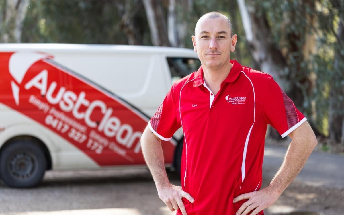 Swan Hill Cleaning Services 19 AustClean Swan Hill technician with branded service van – professional cleaning services in Swan Hill, Victoria.